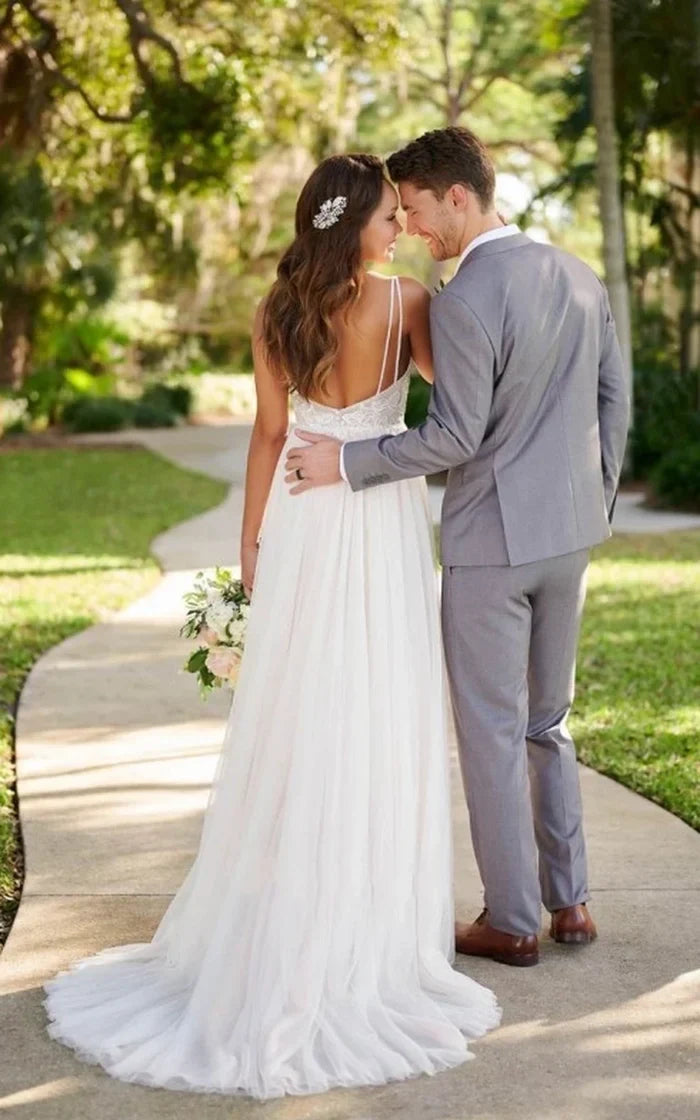 Vestido de novia de jardín con apliques de tul, corte A, espalda descubierta y espagueti